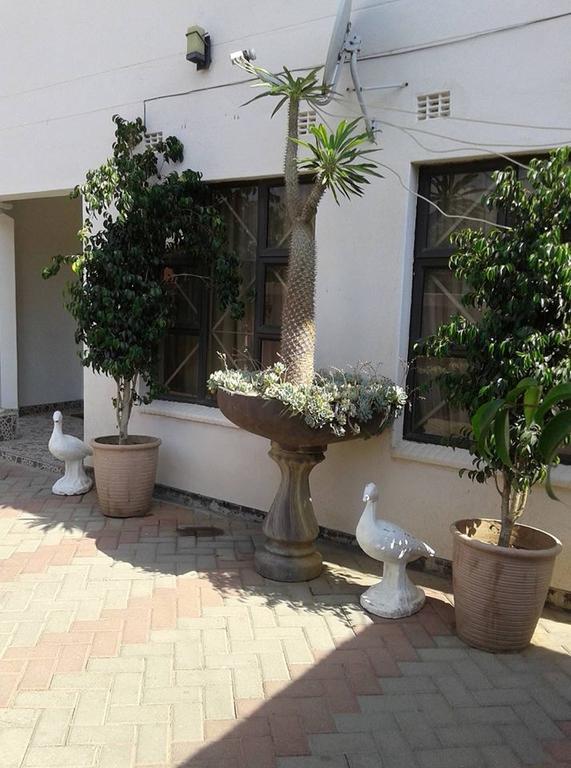 Upper Room Guest House Francistown Zewnętrze zdjęcie