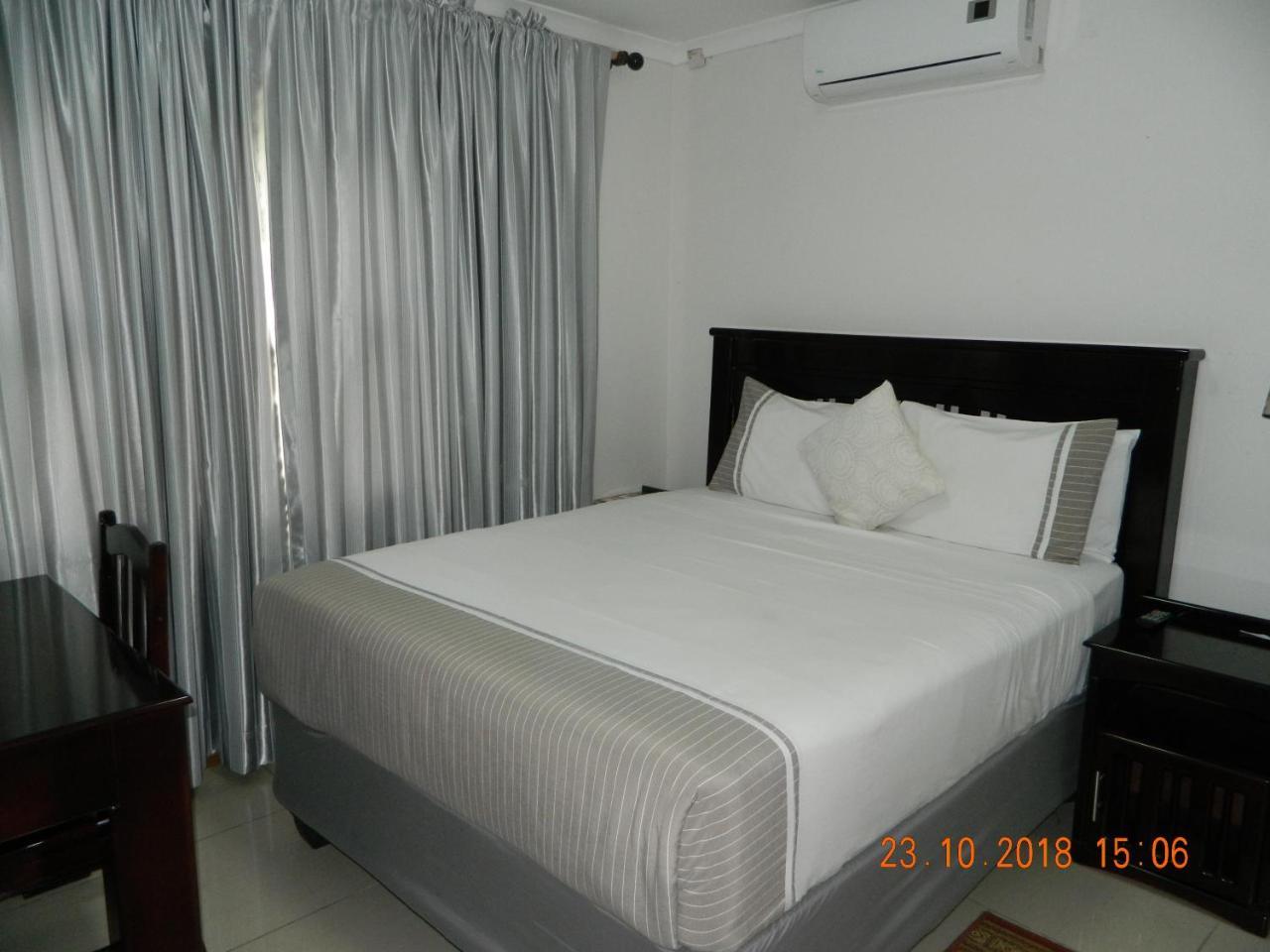 Upper Room Guest House Francistown Zewnętrze zdjęcie