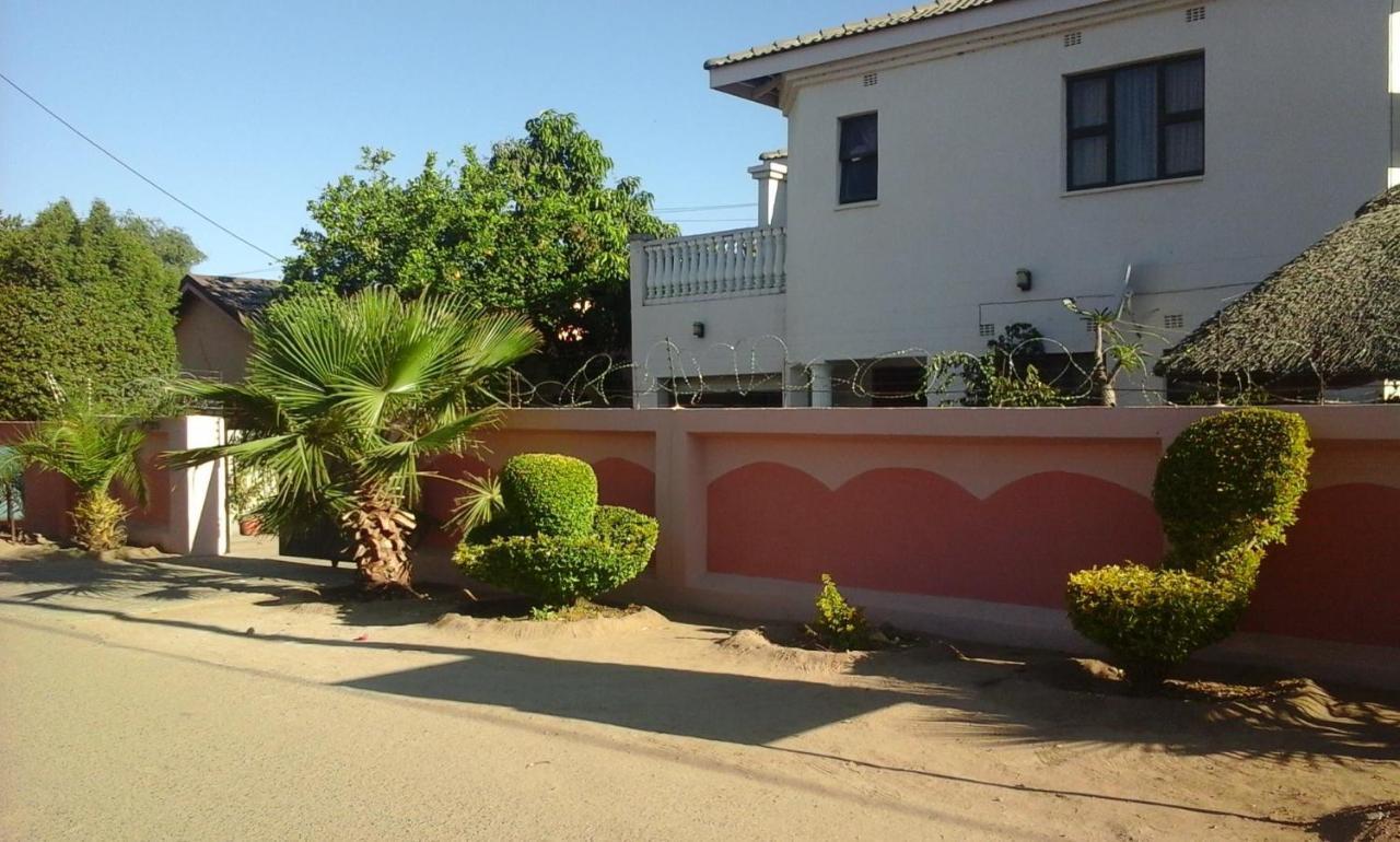 Upper Room Guest House Francistown Zewnętrze zdjęcie